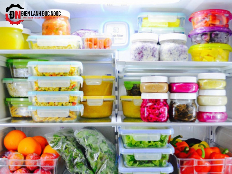 Do các vật dụng đặt trong tủ lạnh có thể tạo nên tiếng kêu