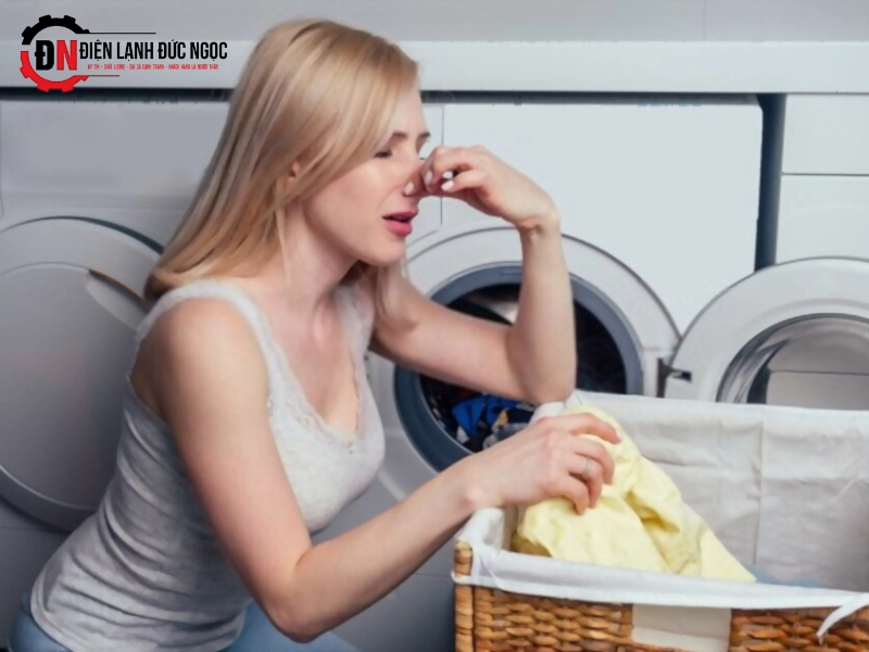 Các nguyên nhân khác khiến máy giặt có mùi hôi