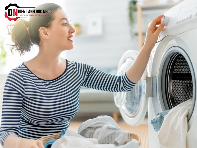 Sử dụng máy giặt không đúng cách cũng khiến máy giặt bị tràn nước 