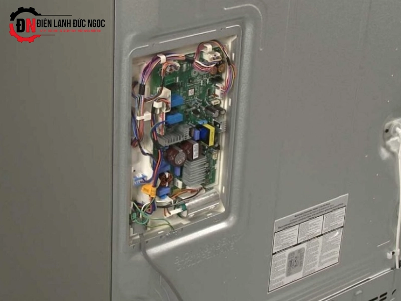 Board mạch tủ lạnh bị hỏng